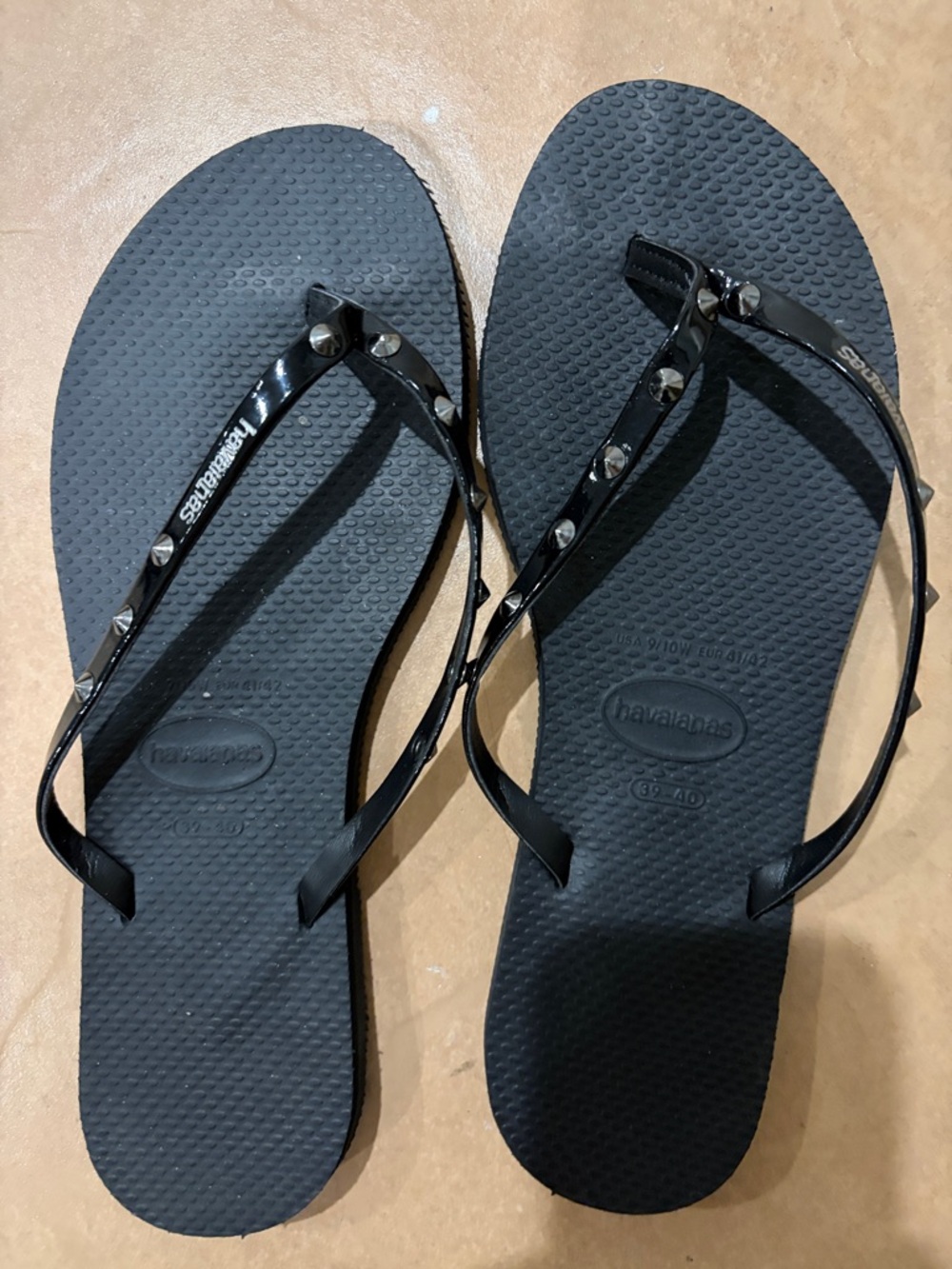 Havaianas Women's Black Studded Slim-Strap Sandals